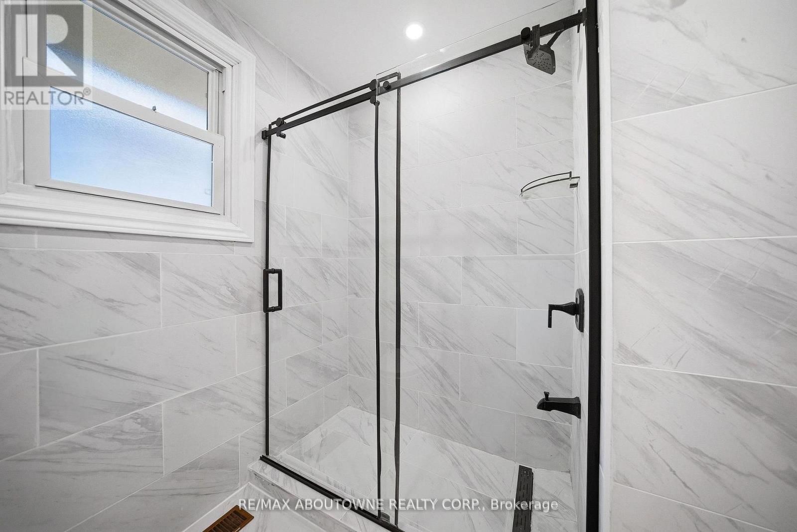 7238 PARKDALE STREET Image 13