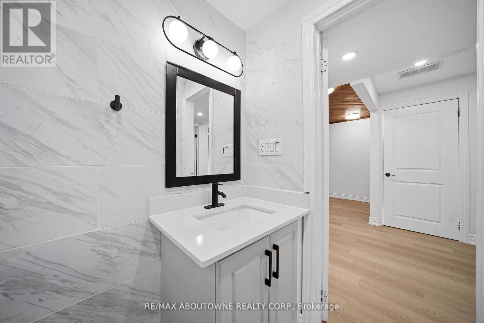 7238 PARKDALE STREET Image 18