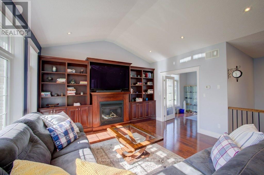 196 BIRCHWOOD AVENUE Image 12