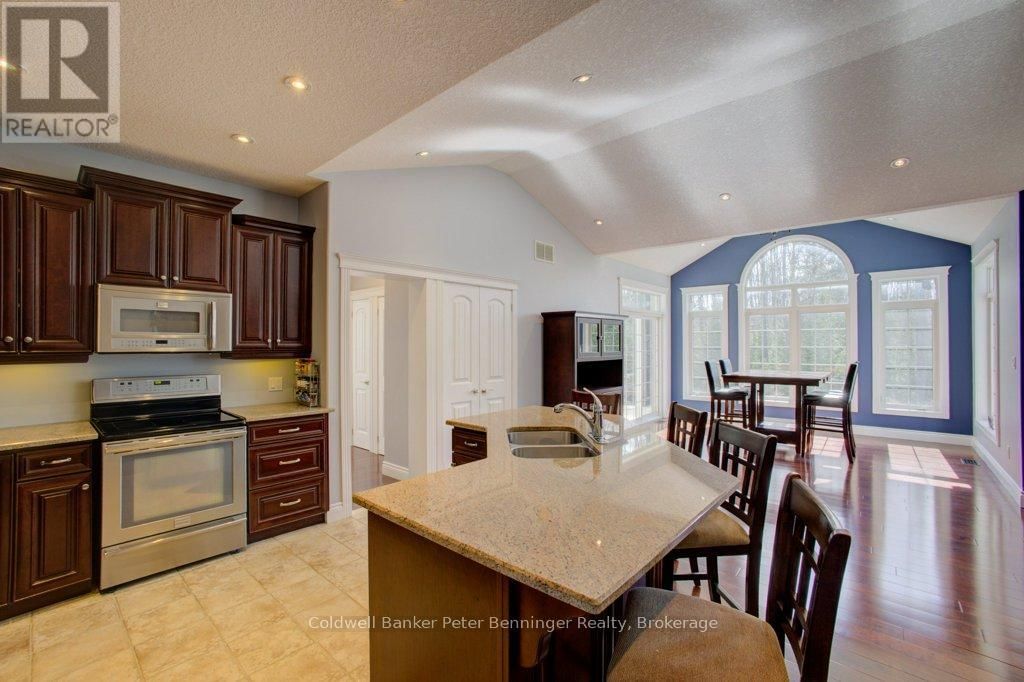 196 BIRCHWOOD AVENUE Image 15