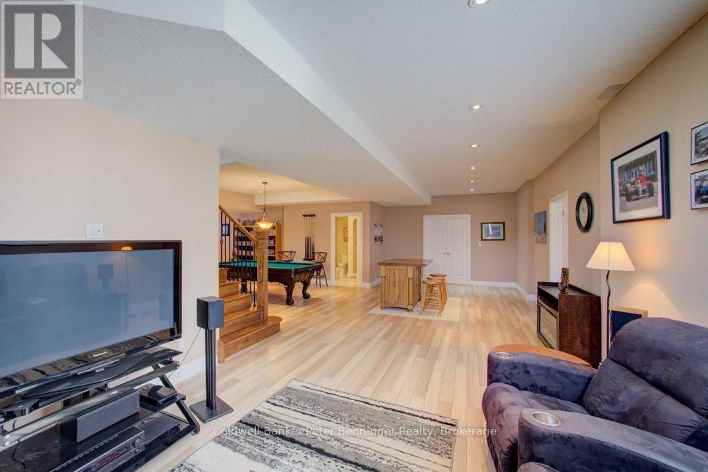 196 BIRCHWOOD AVENUE Image 27