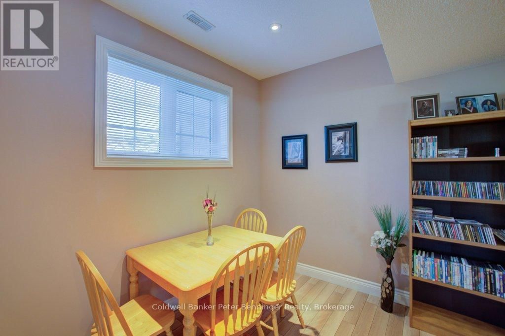 196 BIRCHWOOD AVENUE Image 34