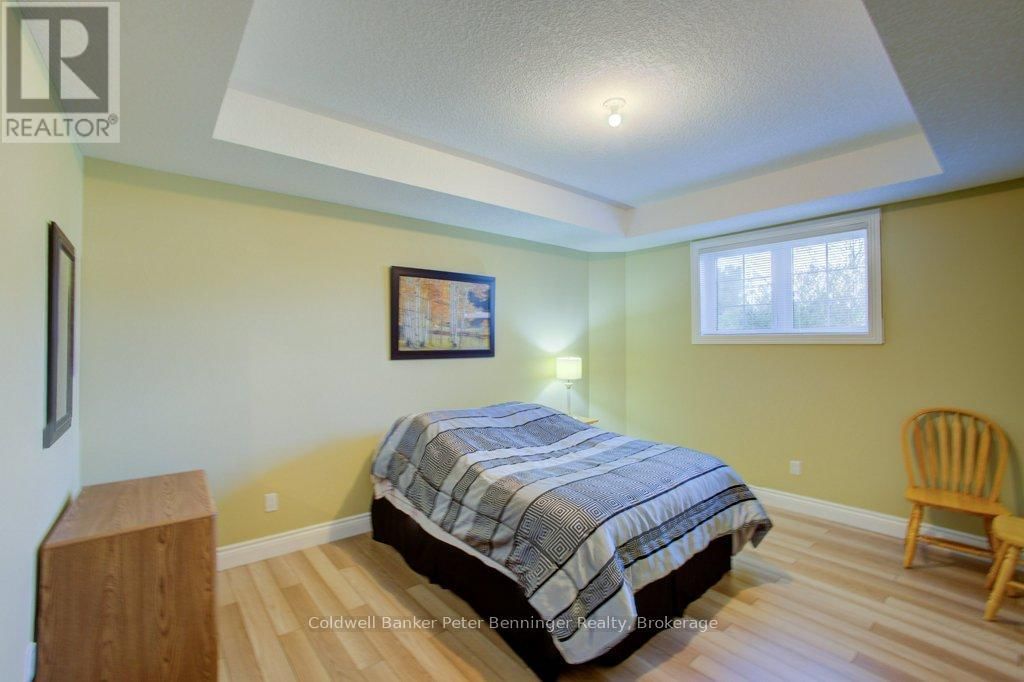 196 BIRCHWOOD AVENUE Image 35