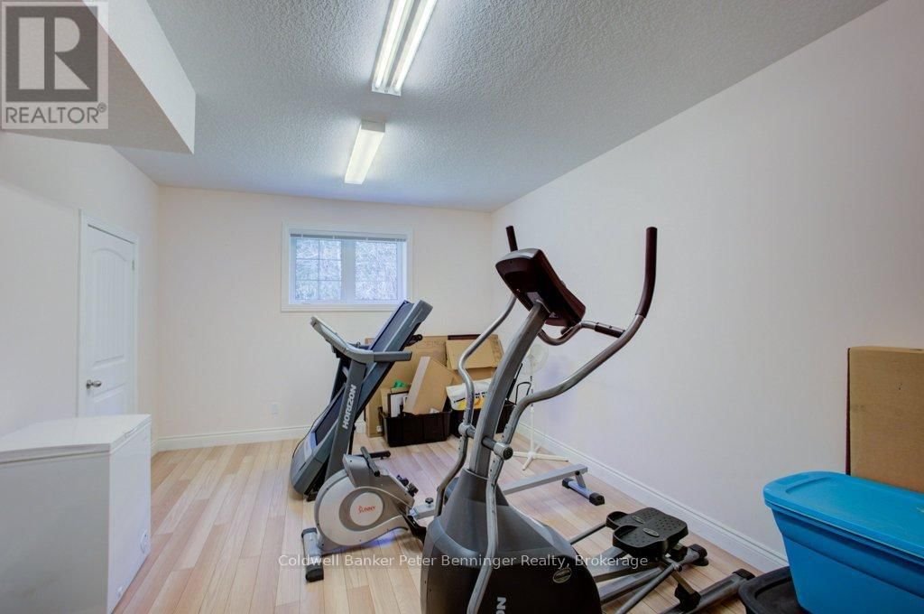 196 BIRCHWOOD AVENUE Image 39