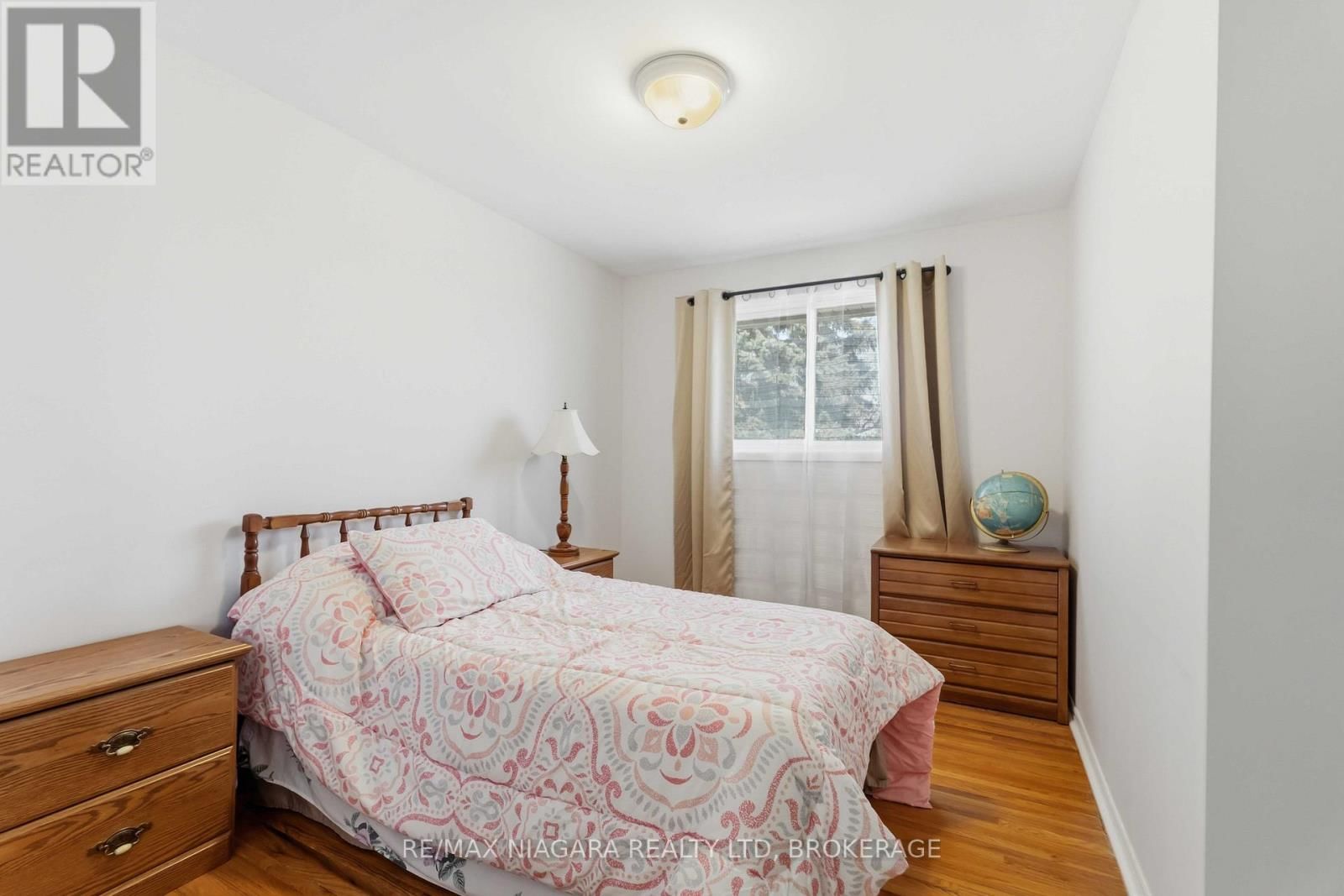 4 ROSSIE PLACE Image 10