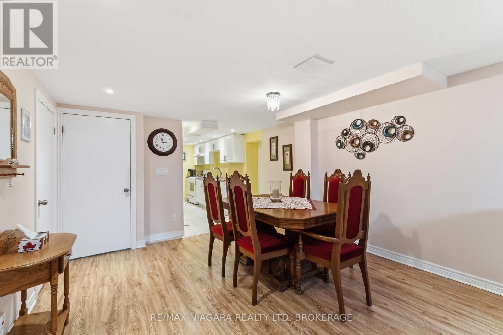 4 ROSSIE PLACE Image 17