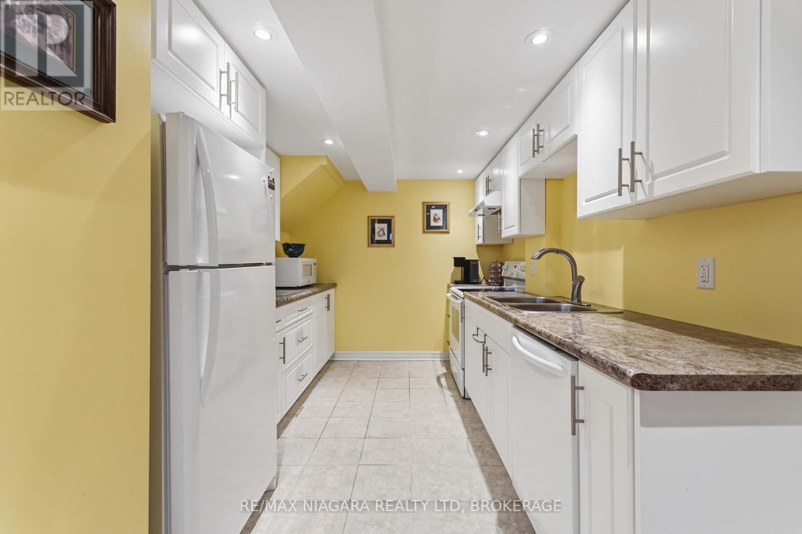 4 ROSSIE PLACE Image 18