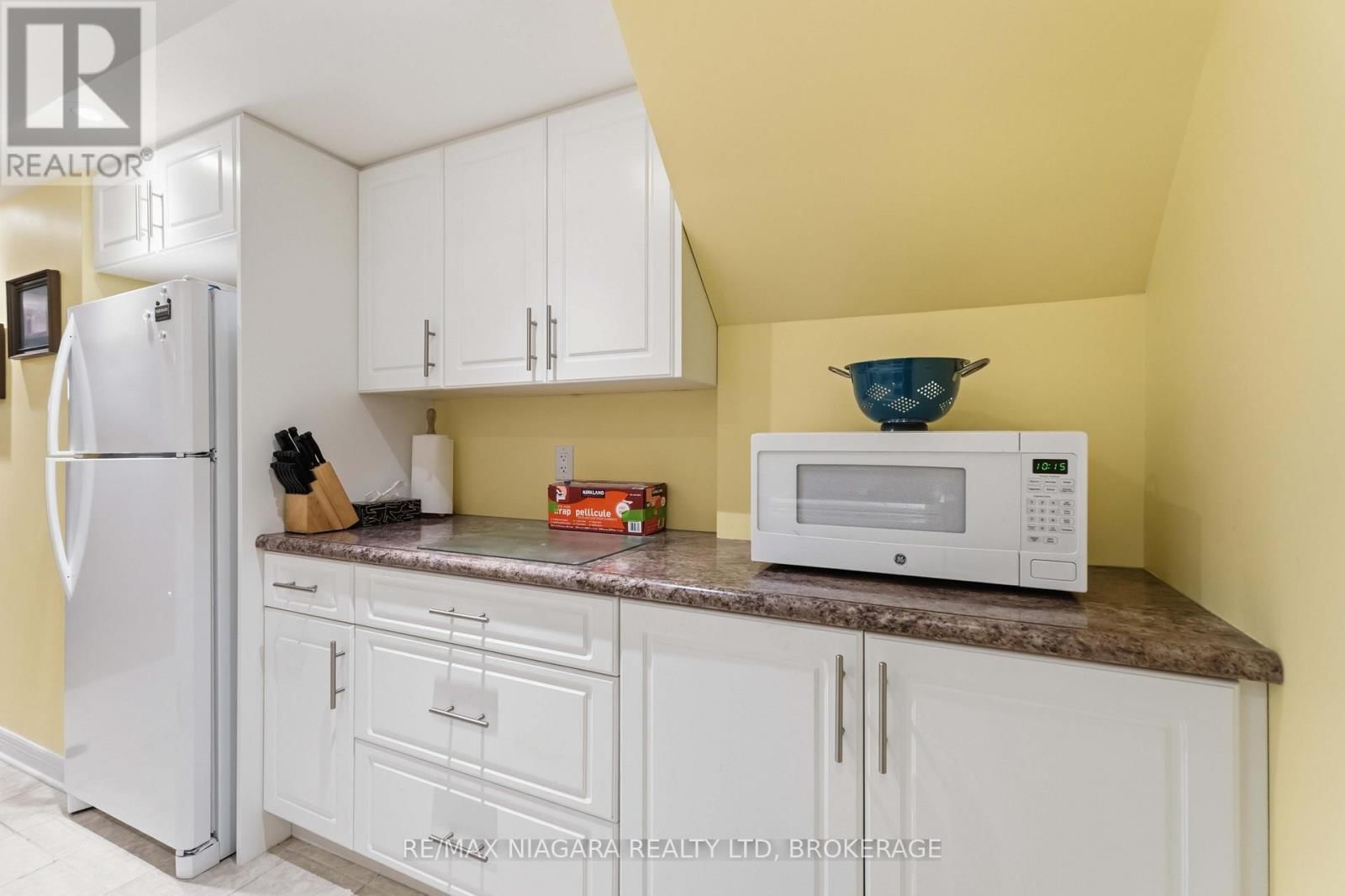 4 ROSSIE PLACE Image 20