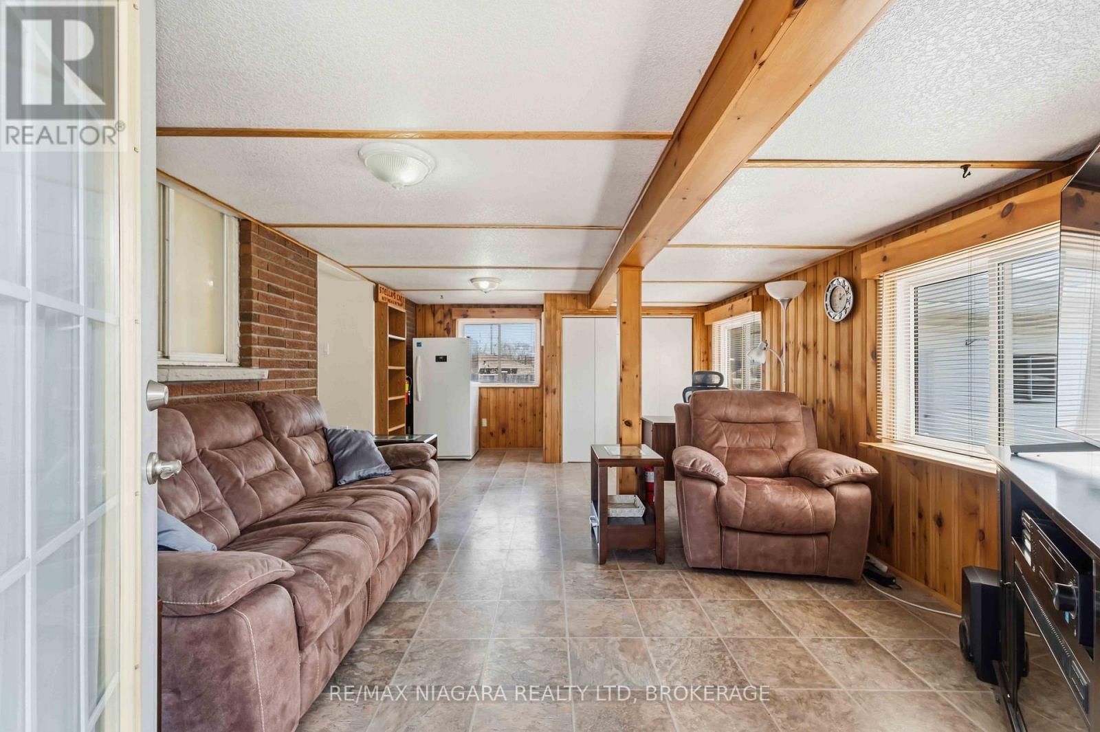 4 ROSSIE PLACE Image 9