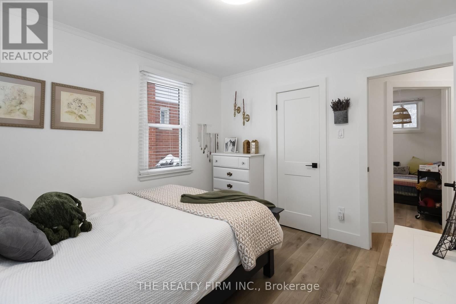 352 HALE STREET Image 13