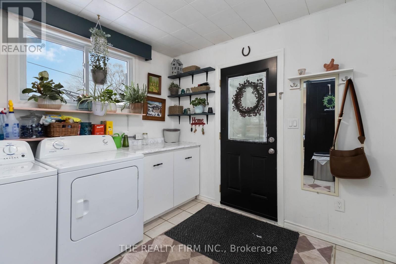 352 HALE STREET Image 23