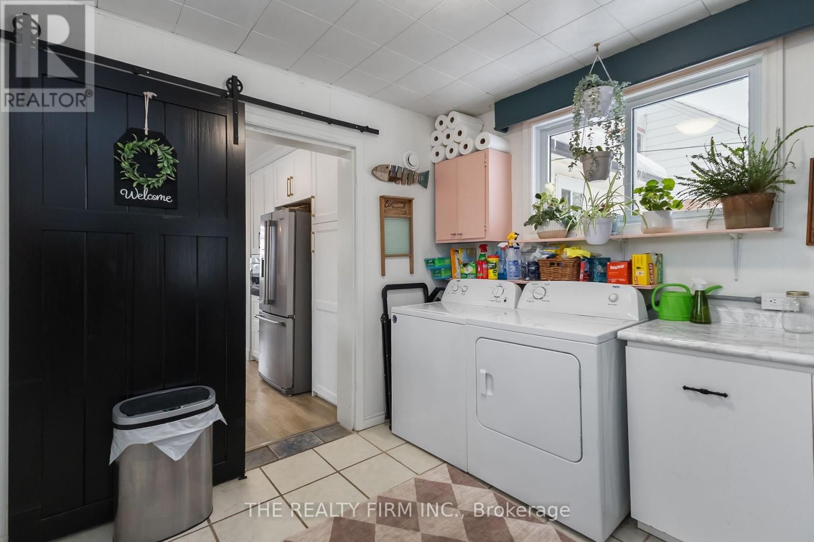 352 HALE STREET Image 24