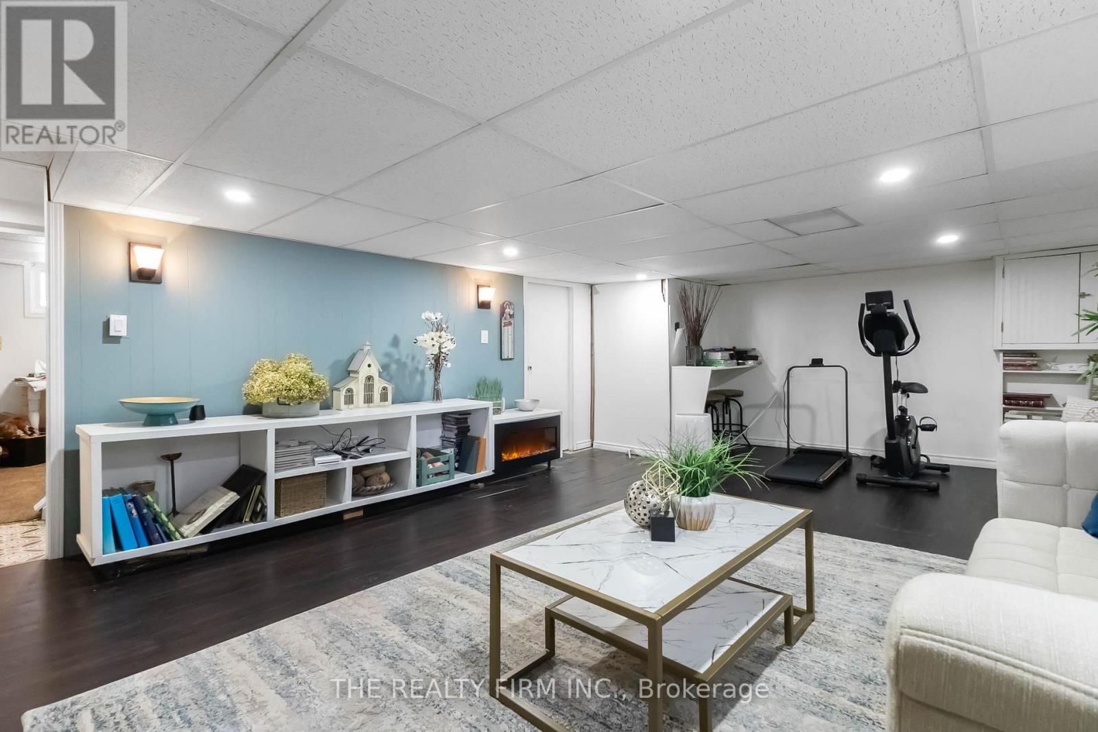 352 HALE STREET Image 31