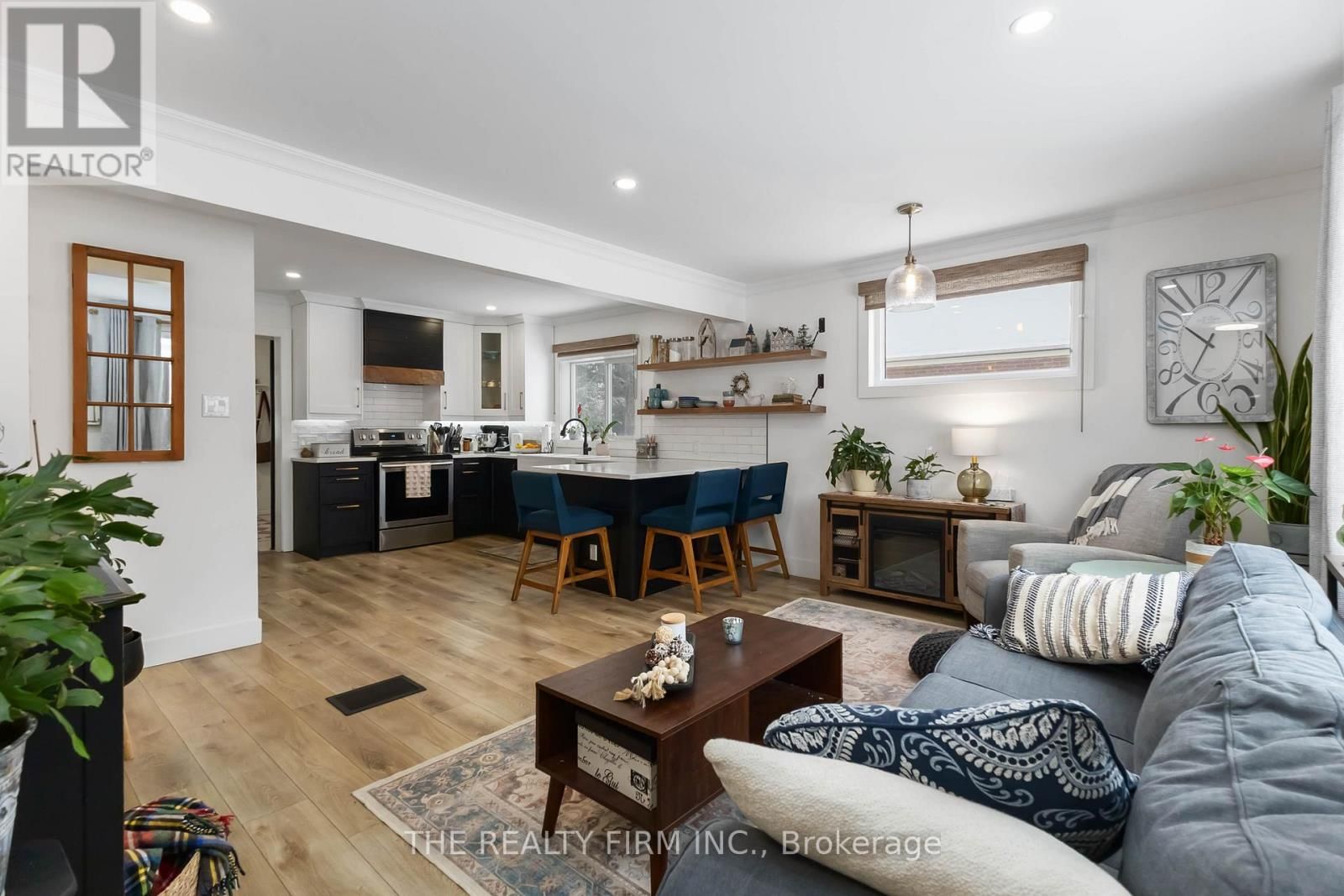 352 HALE STREET Image 7