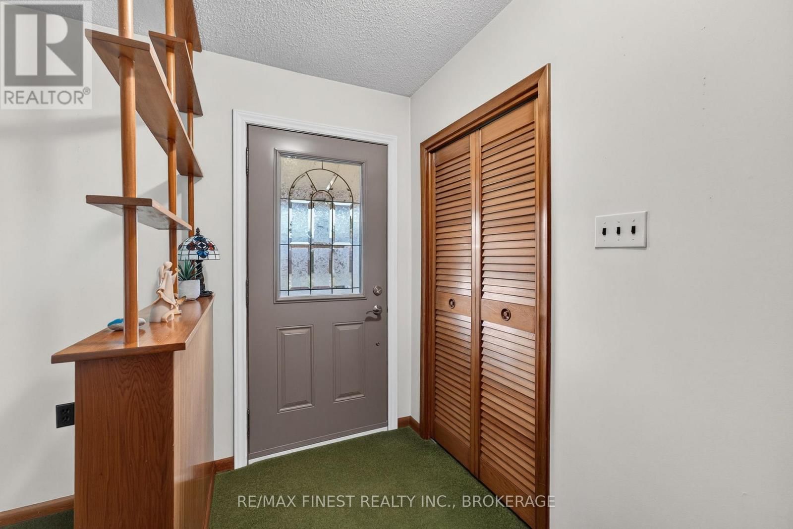 30 OXFORD CRESCENT Image 12