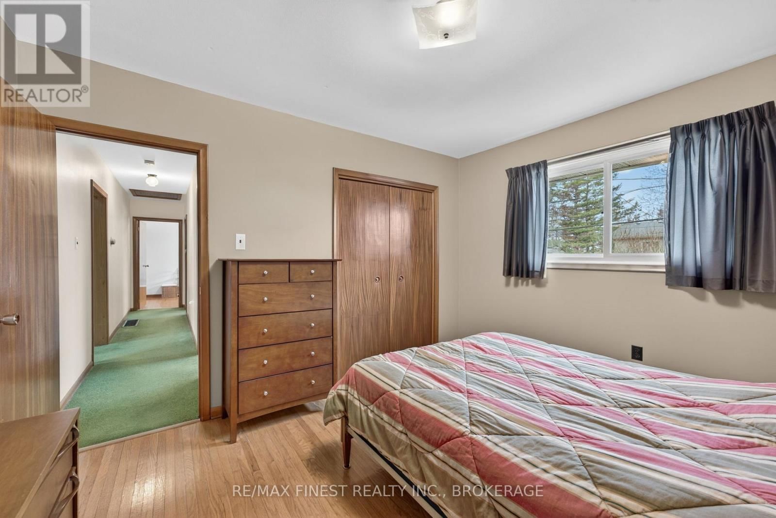 30 OXFORD CRESCENT Image 15