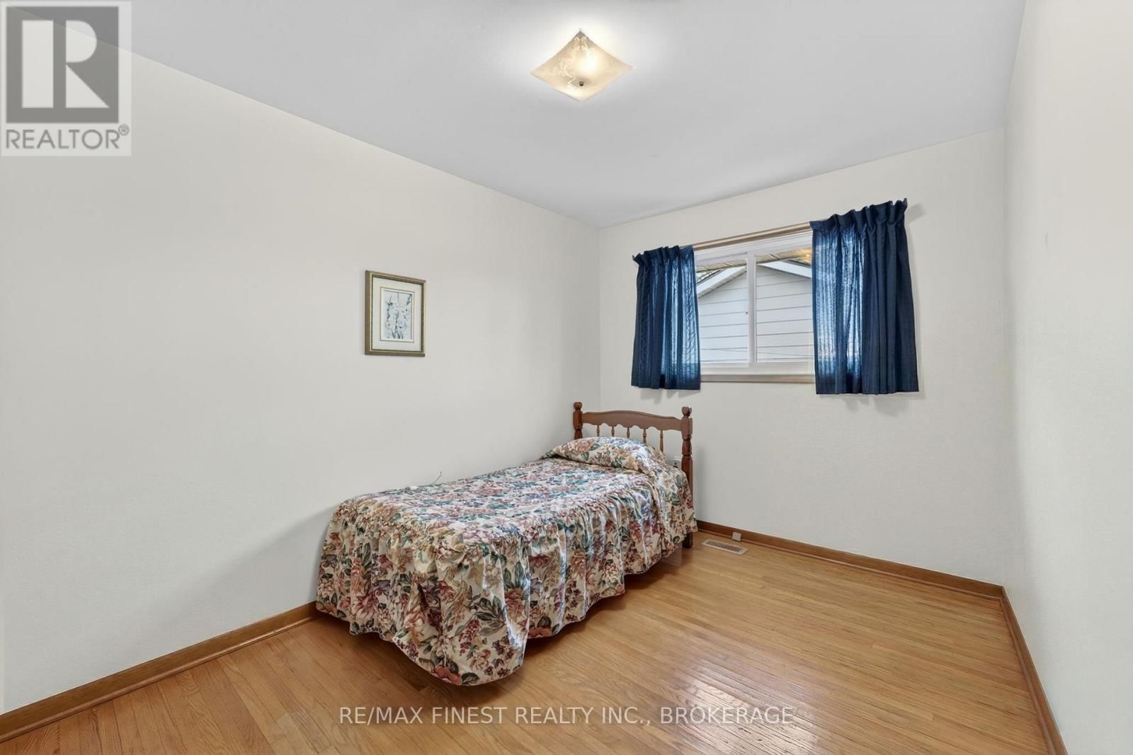 30 OXFORD CRESCENT Image 17