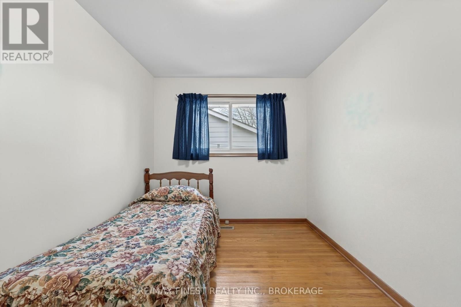 30 OXFORD CRESCENT Image 18