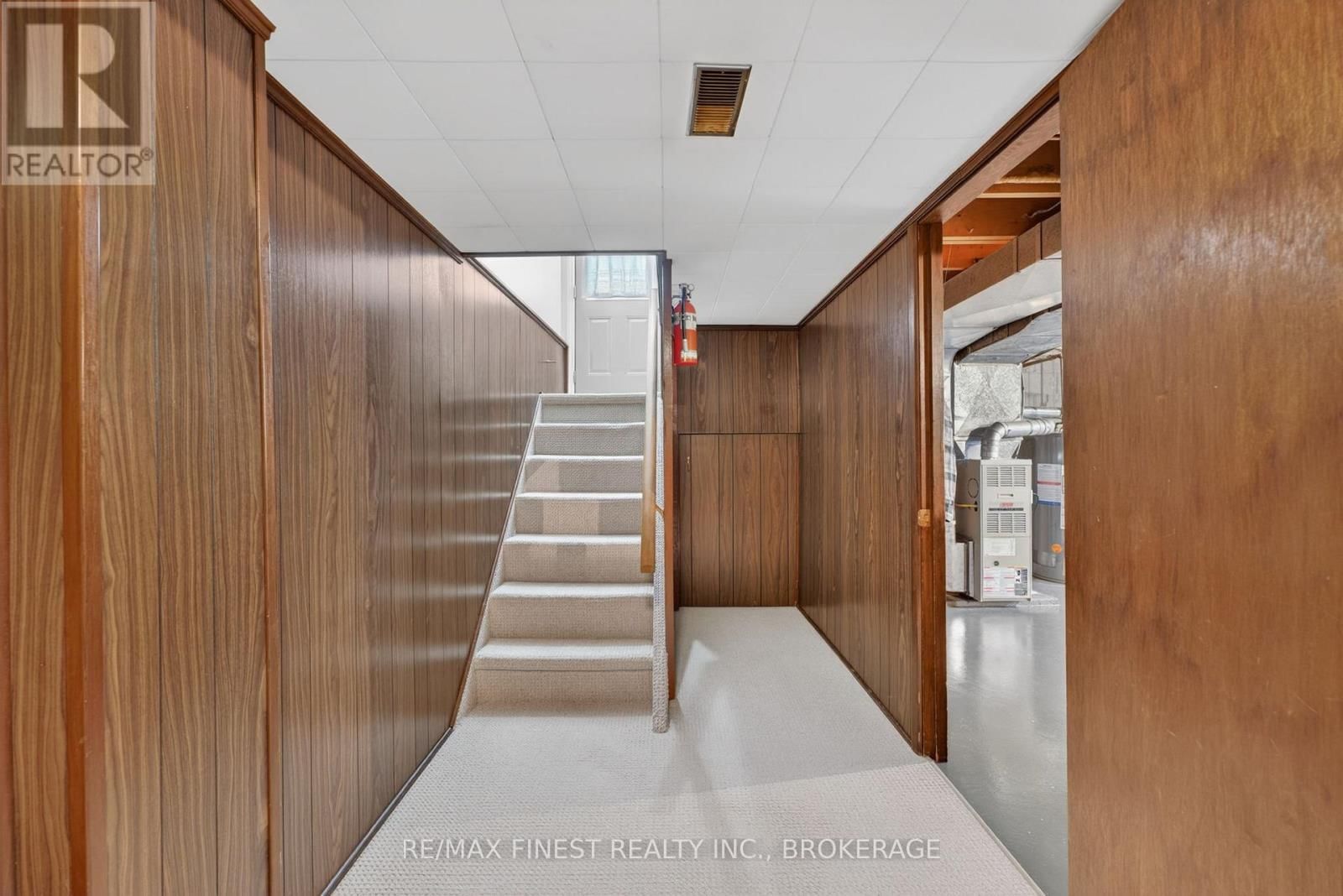 30 OXFORD CRESCENT Image 20