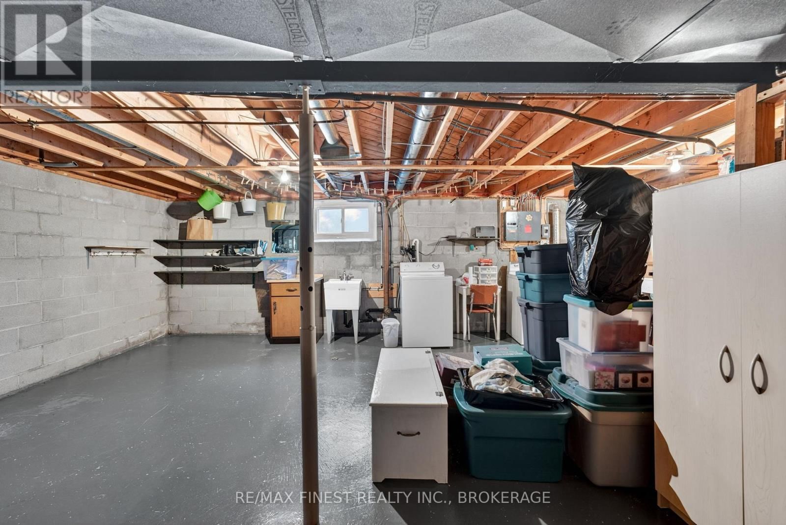 30 OXFORD CRESCENT Image 25