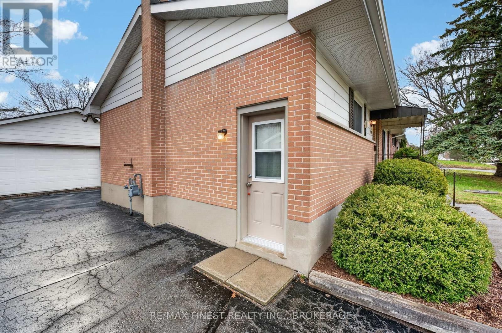 30 OXFORD CRESCENT Image 4