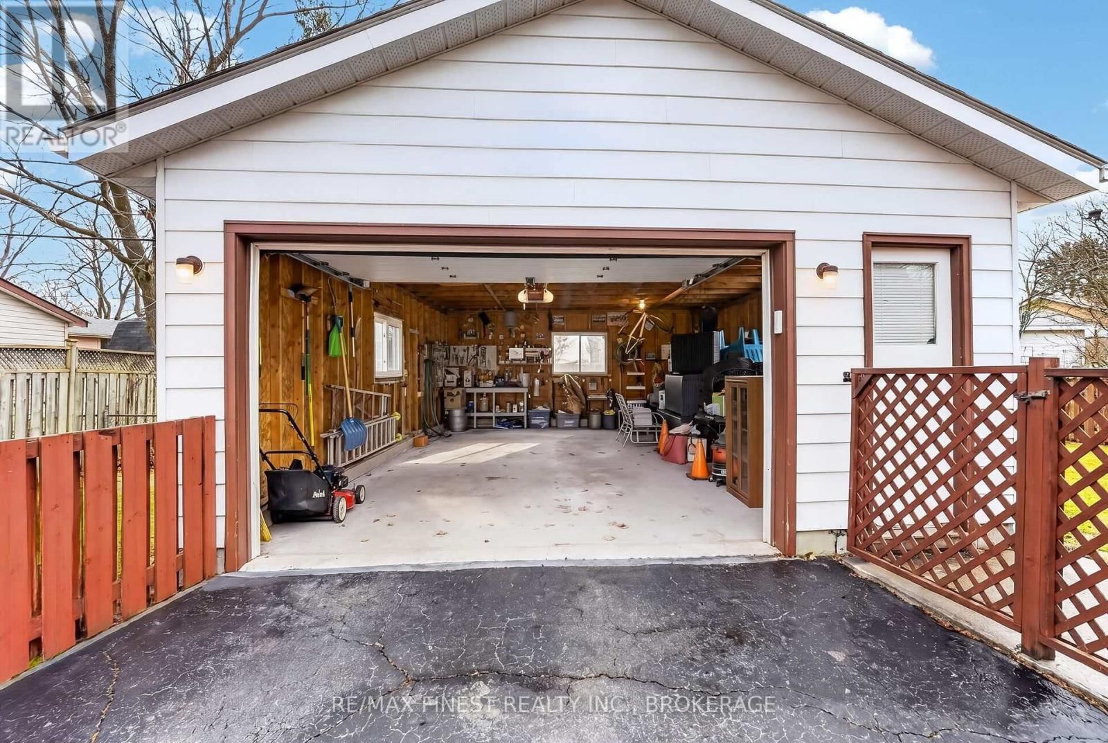 30 OXFORD CRESCENT Image 6