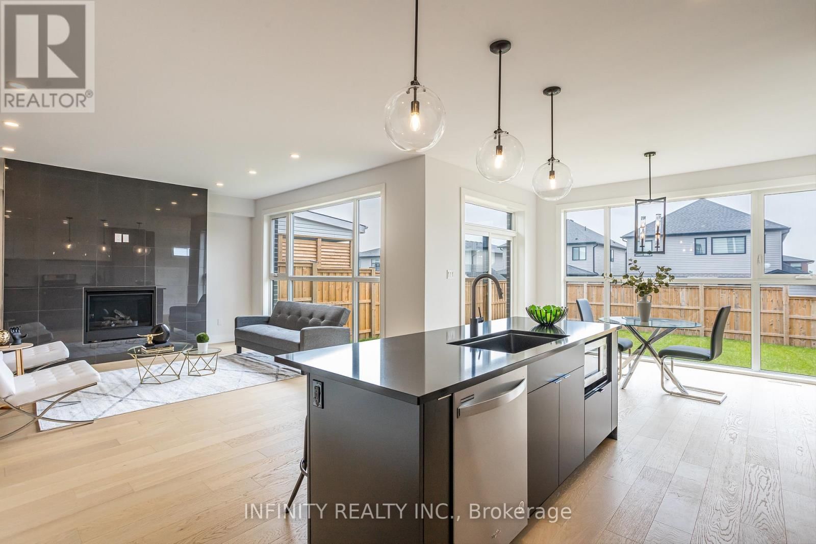 157 CRESTVIEW DRIVE Image 16