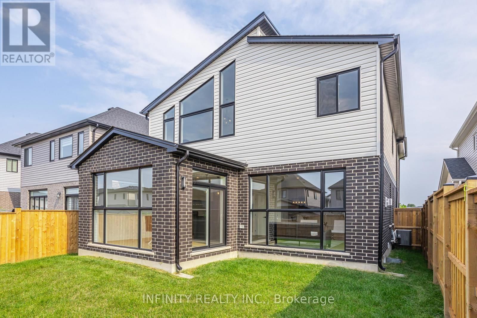 157 CRESTVIEW DRIVE Image 40