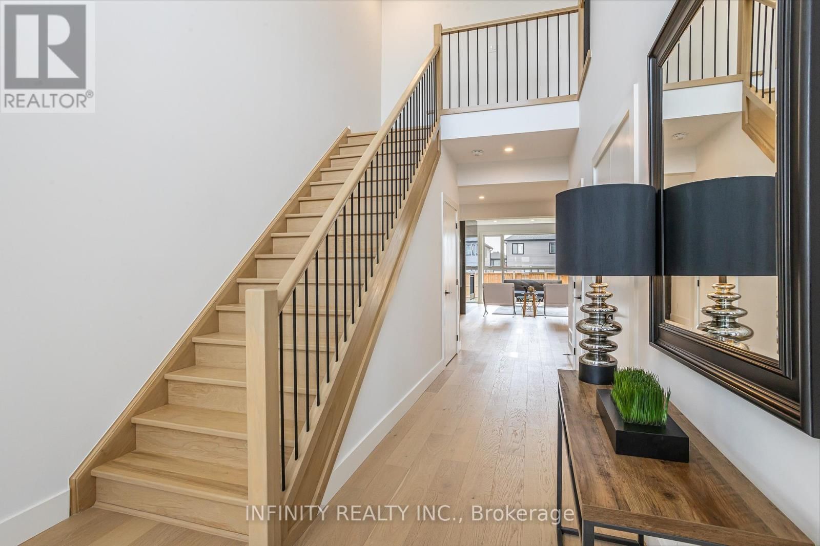 157 CRESTVIEW DRIVE Image 6