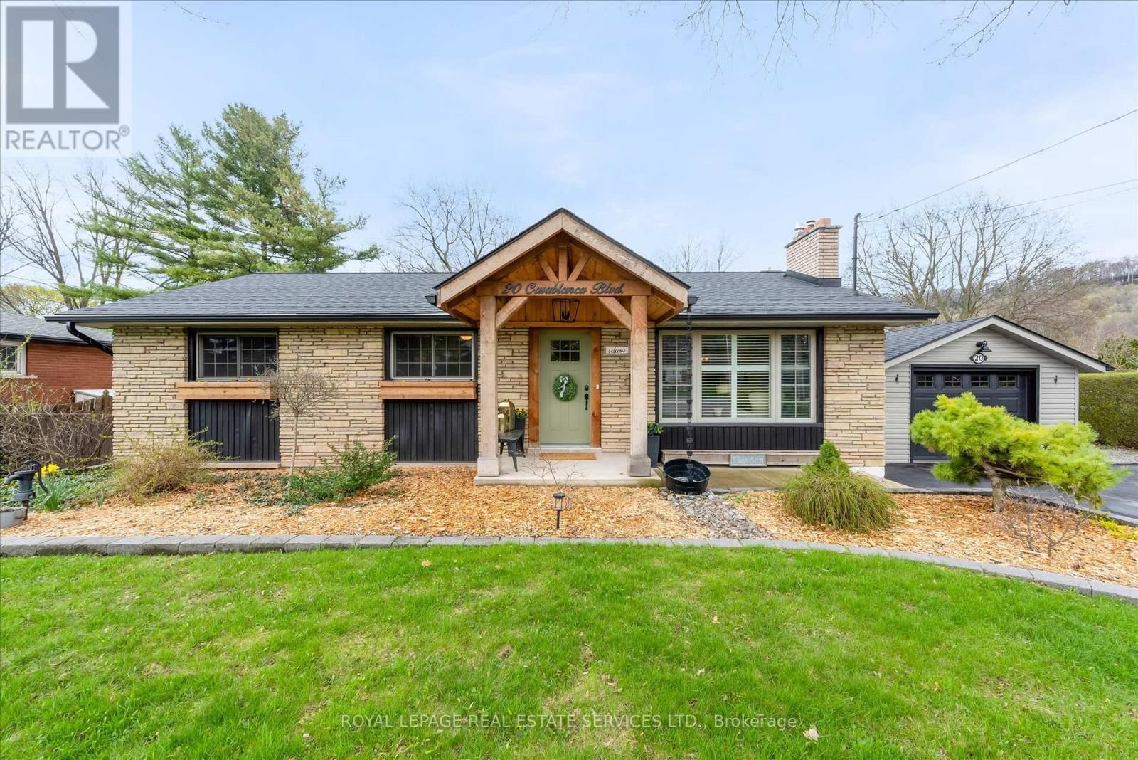 20 CASABLANCA BOULEVARD Image 2