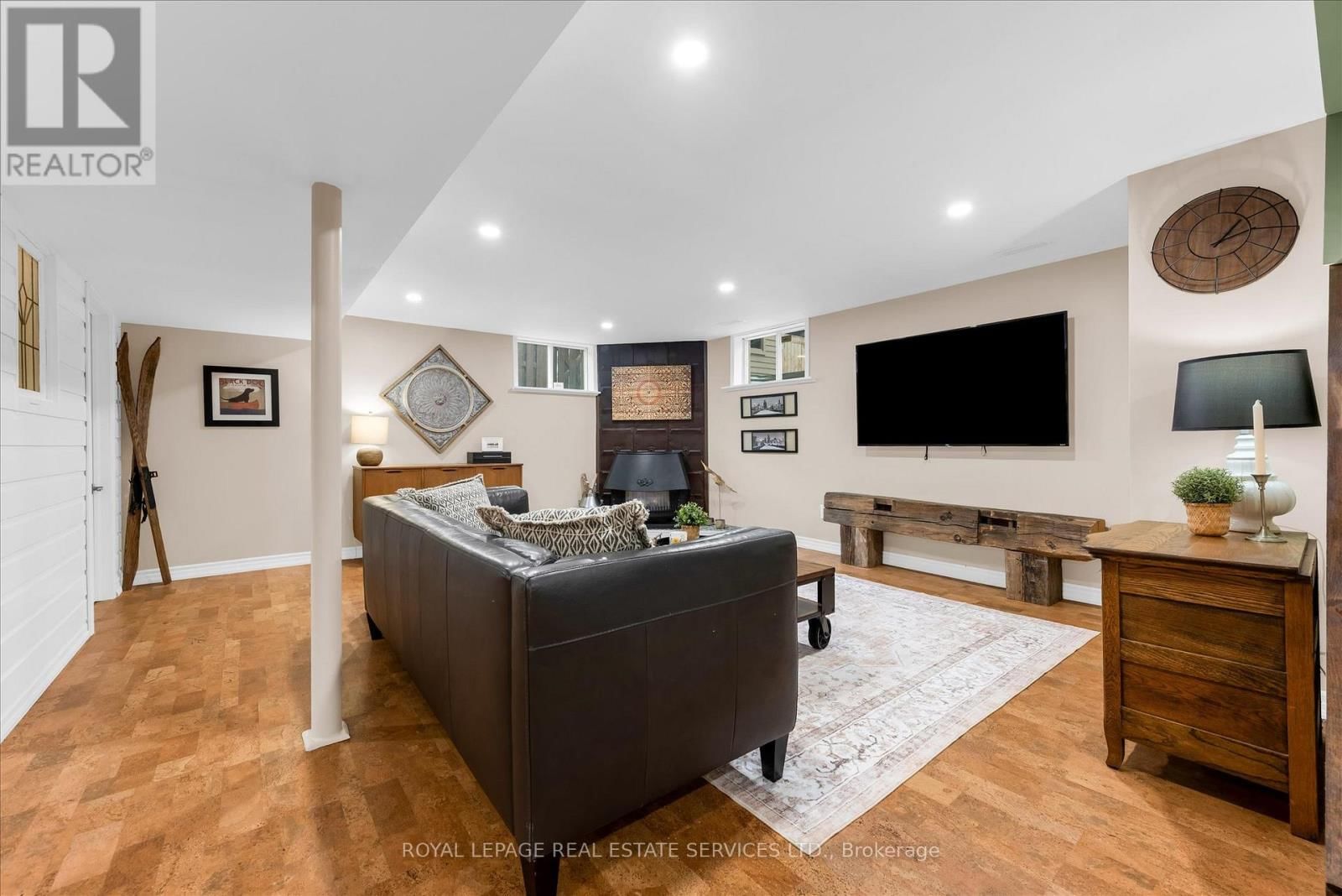 20 CASABLANCA BOULEVARD Image 24