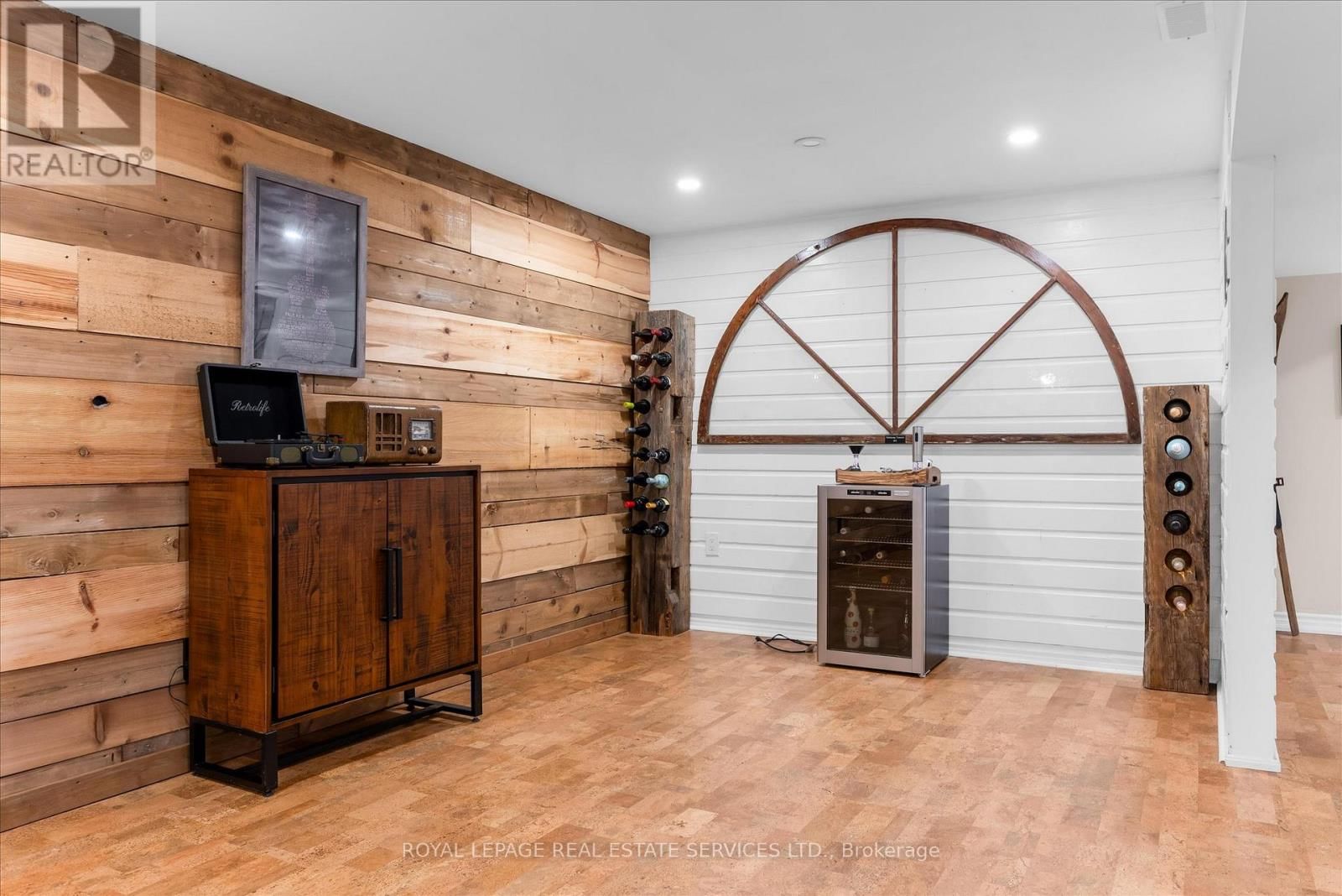 20 CASABLANCA BOULEVARD Image 28