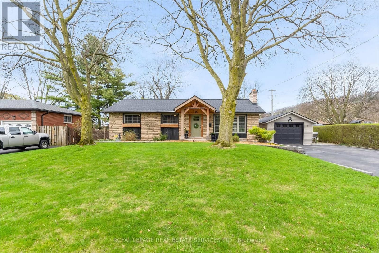 20 CASABLANCA BOULEVARD Image 3