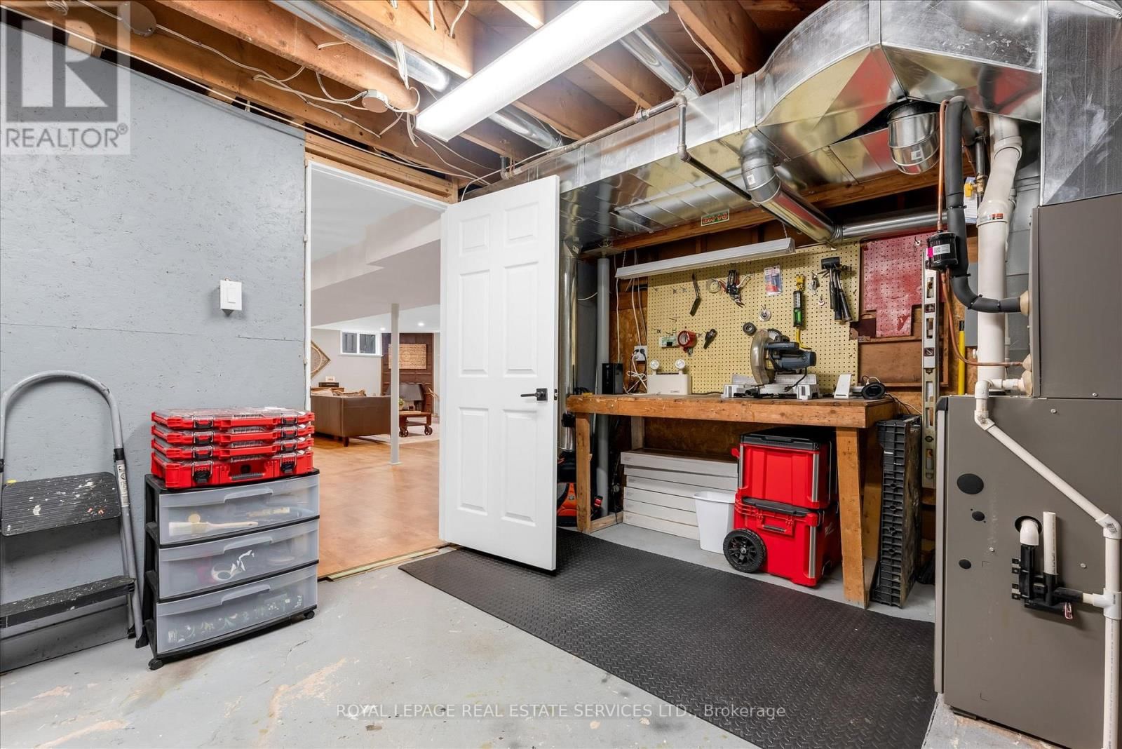 20 CASABLANCA BOULEVARD Image 31