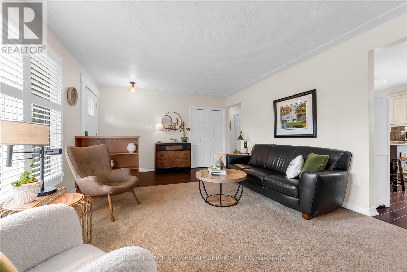 20 CASABLANCA BOULEVARD Image 8