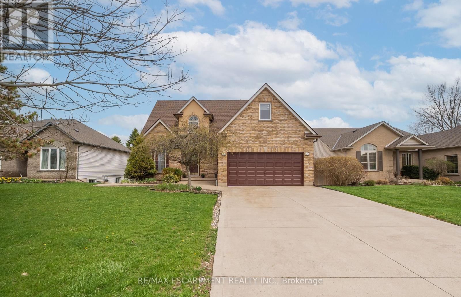 426 BARRINGTON COURT Image 1