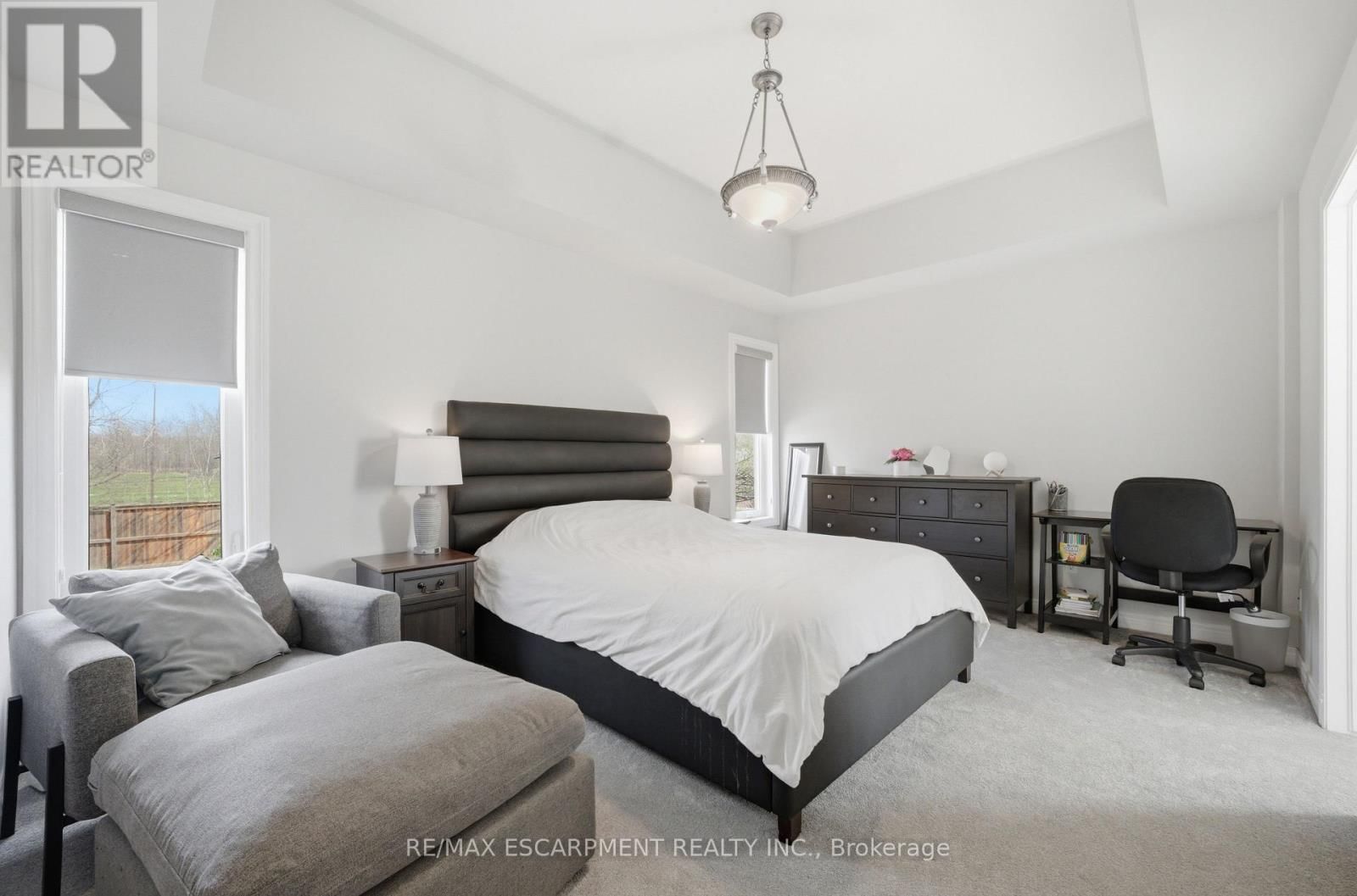 426 BARRINGTON COURT Image 13