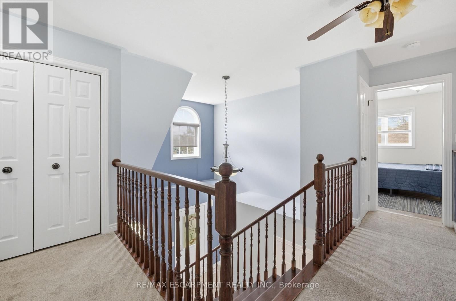 426 BARRINGTON COURT Image 18