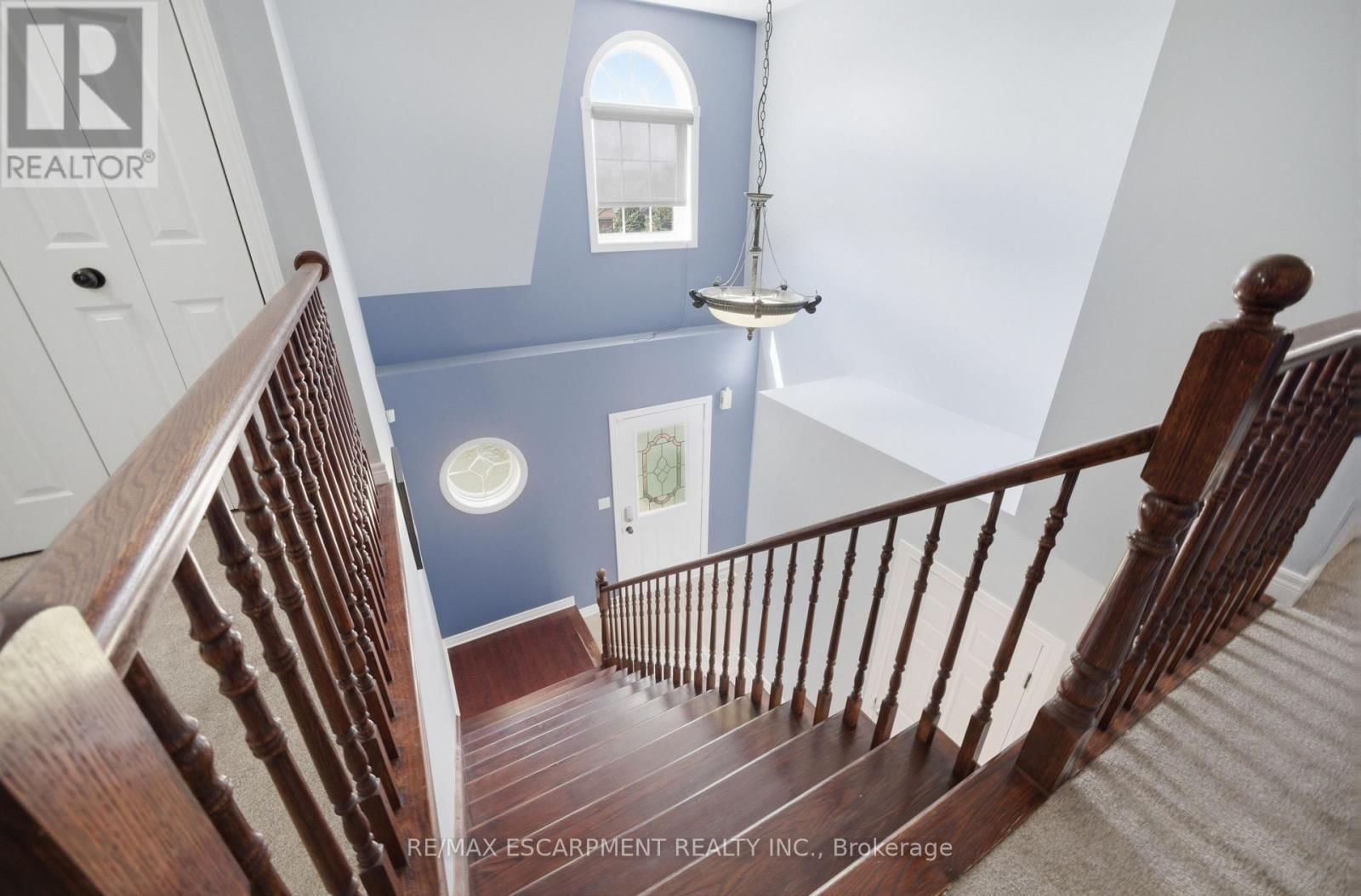 426 BARRINGTON COURT Image 19