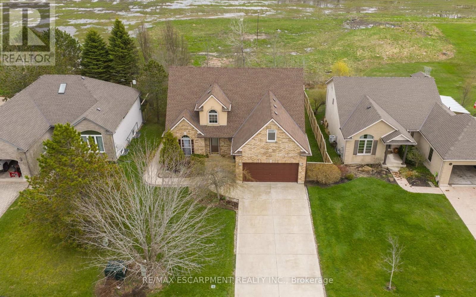 426 BARRINGTON COURT Image 2