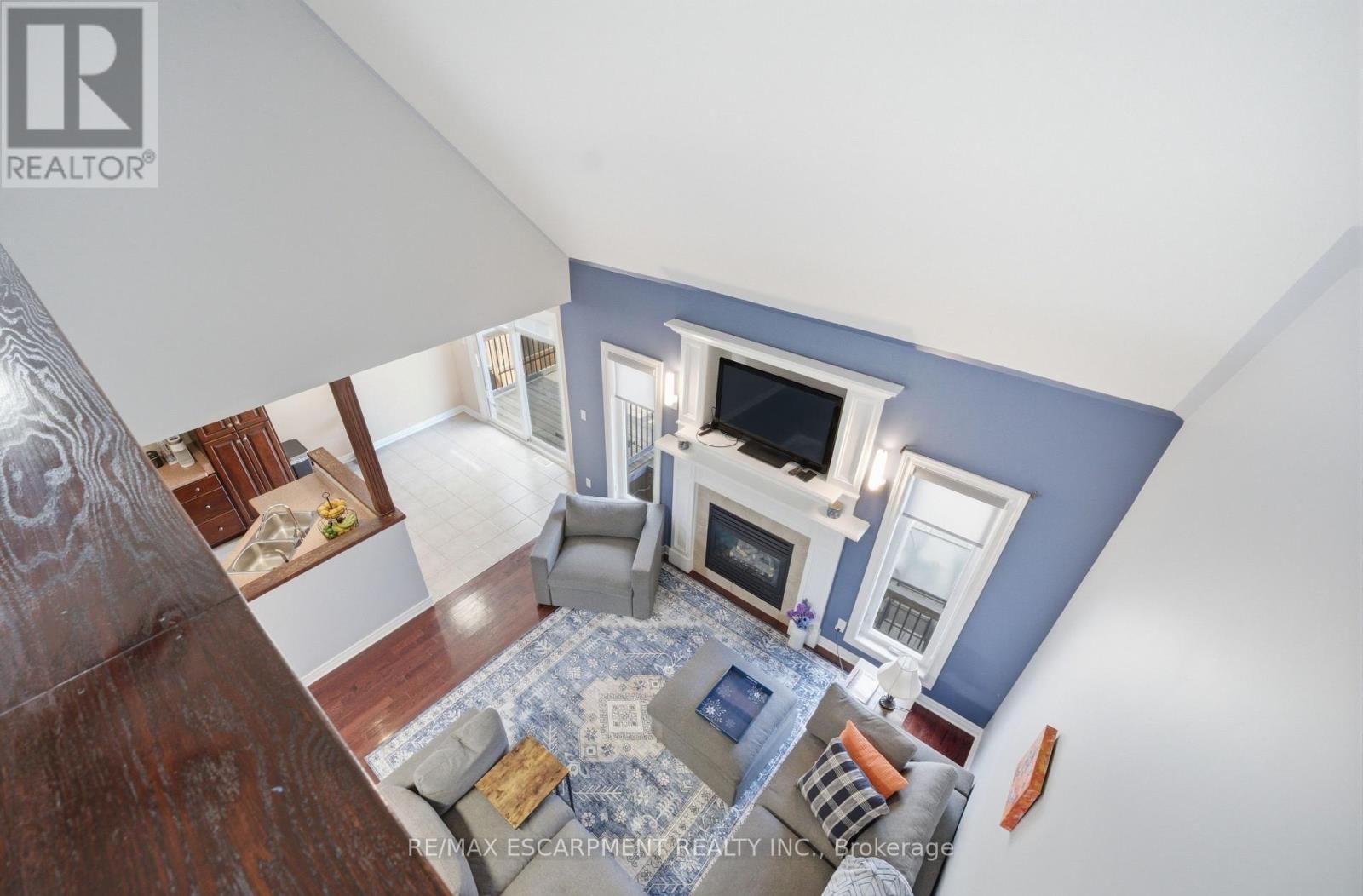 426 BARRINGTON COURT Image 20