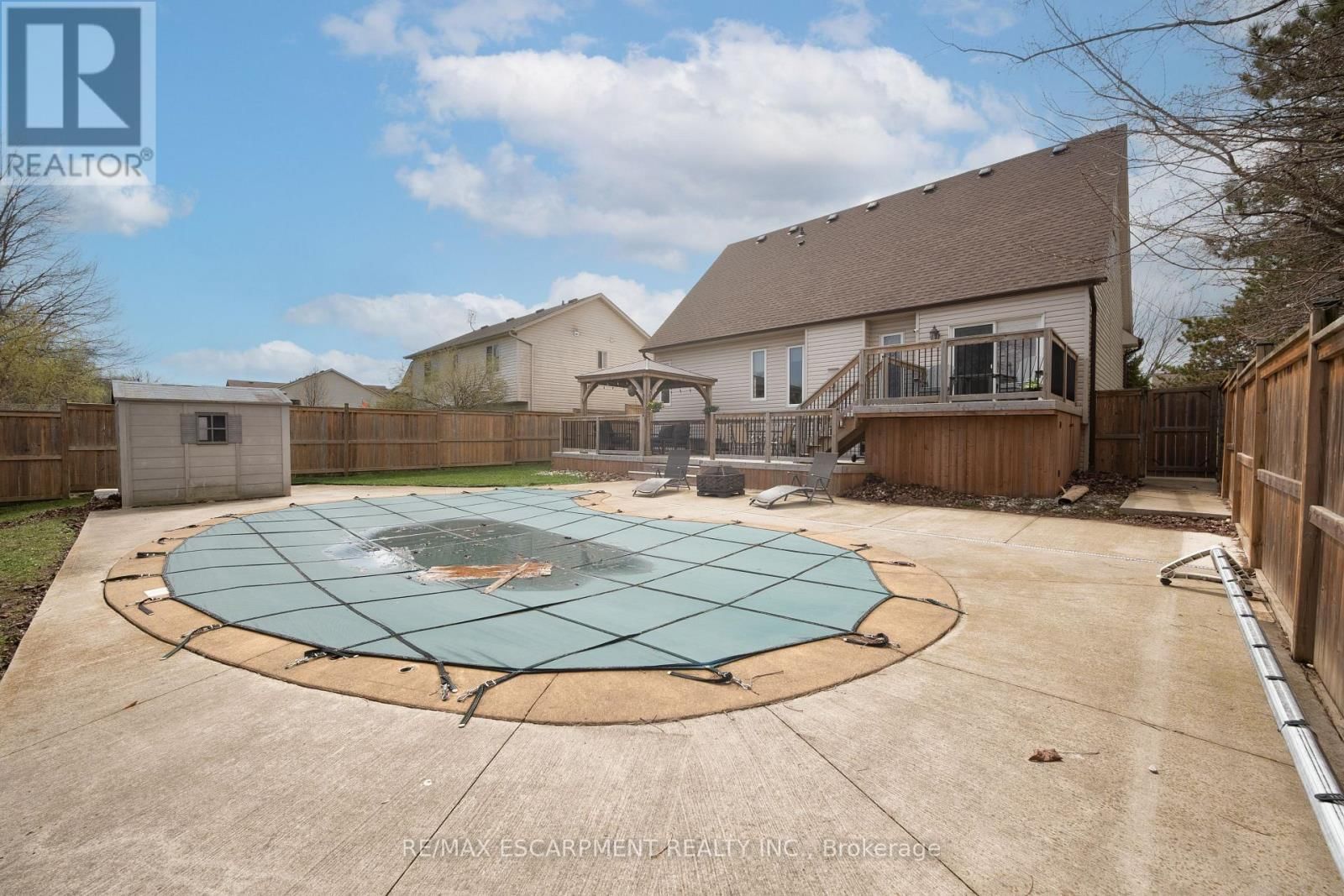 426 BARRINGTON COURT Image 37