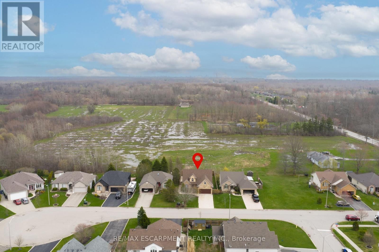 426 BARRINGTON COURT Image 41