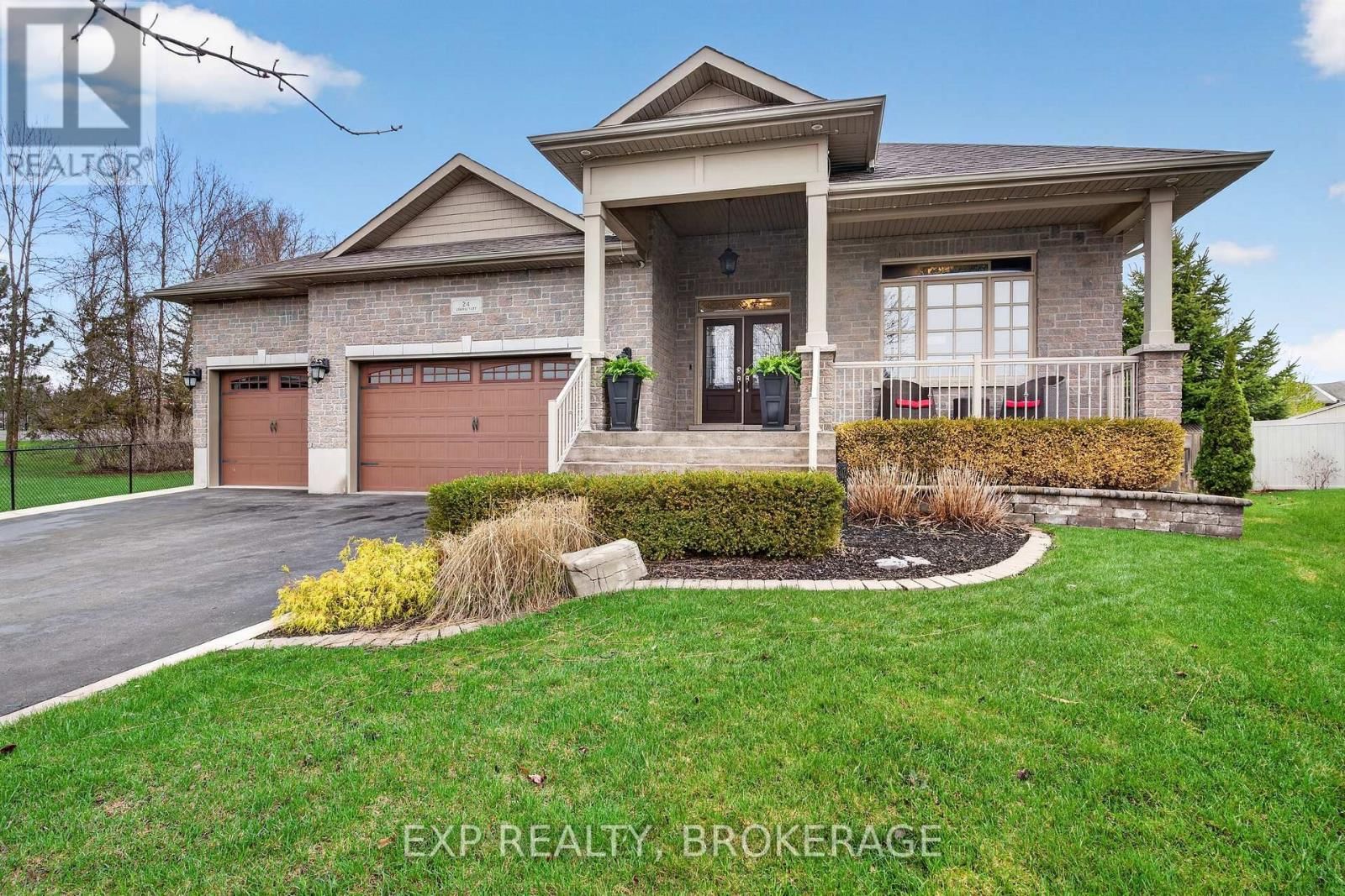 24 ADMIRAL'S COURT Image 1