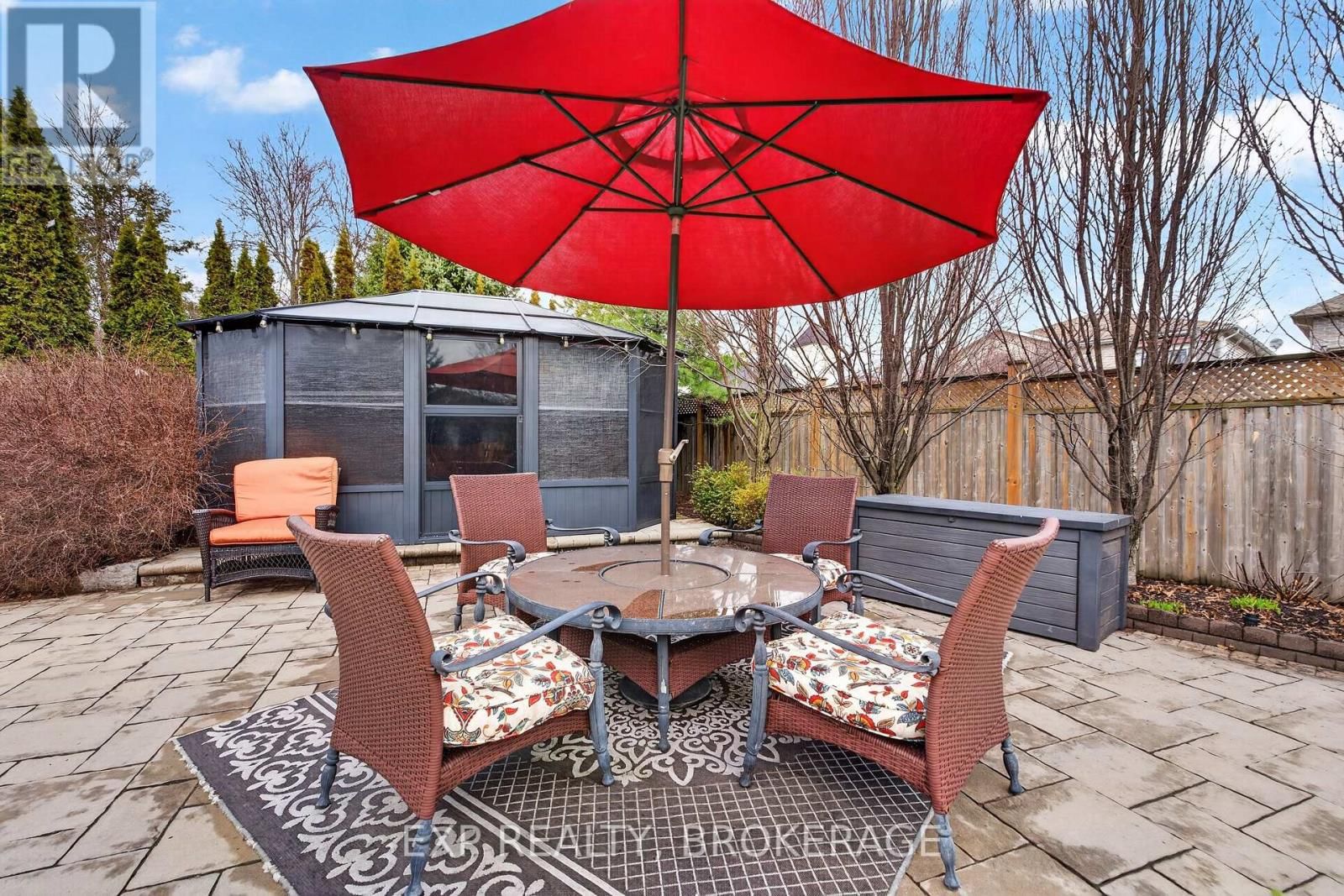 24 ADMIRAL'S COURT Image 41