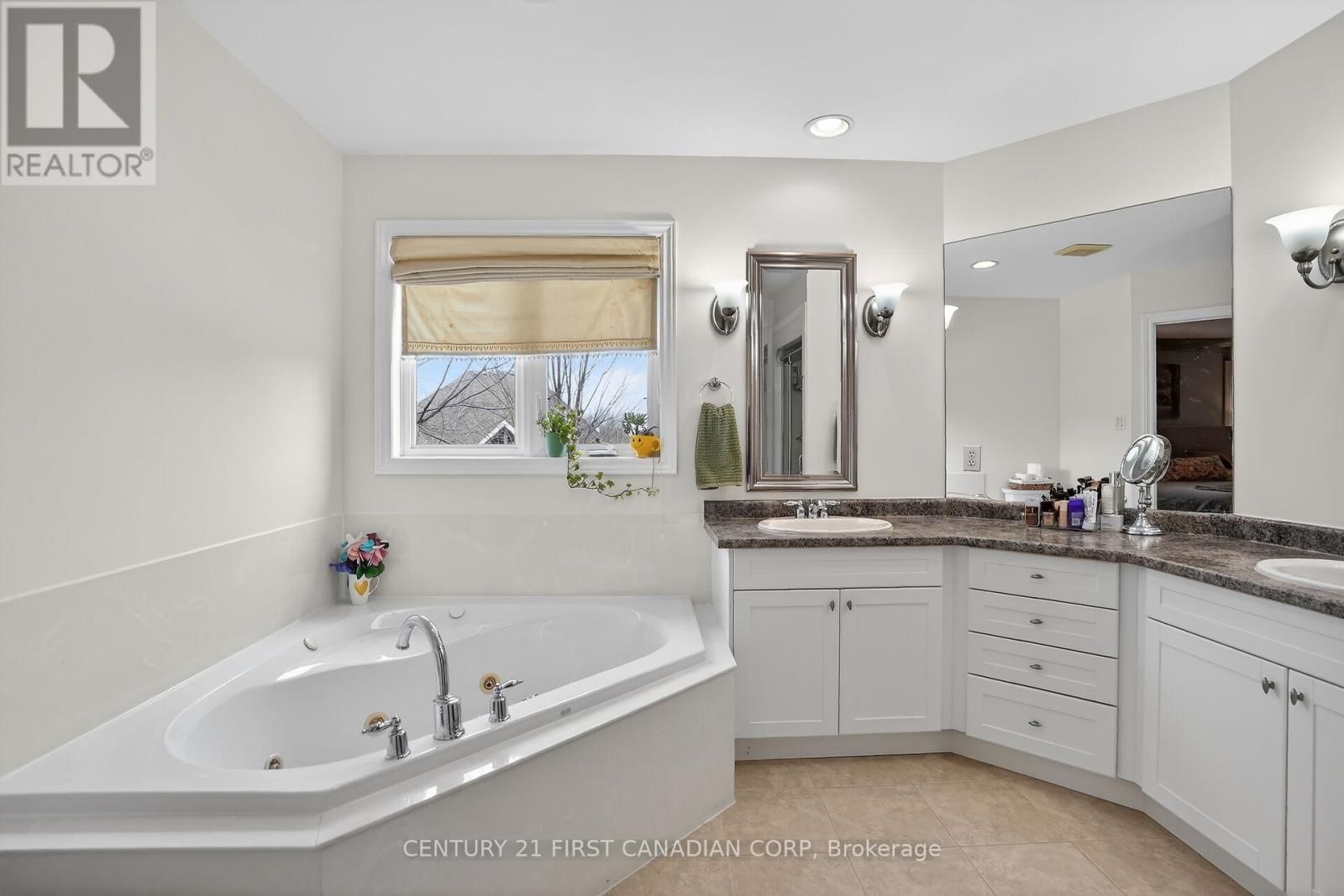 1983 QUARRIER ROAD Image 29