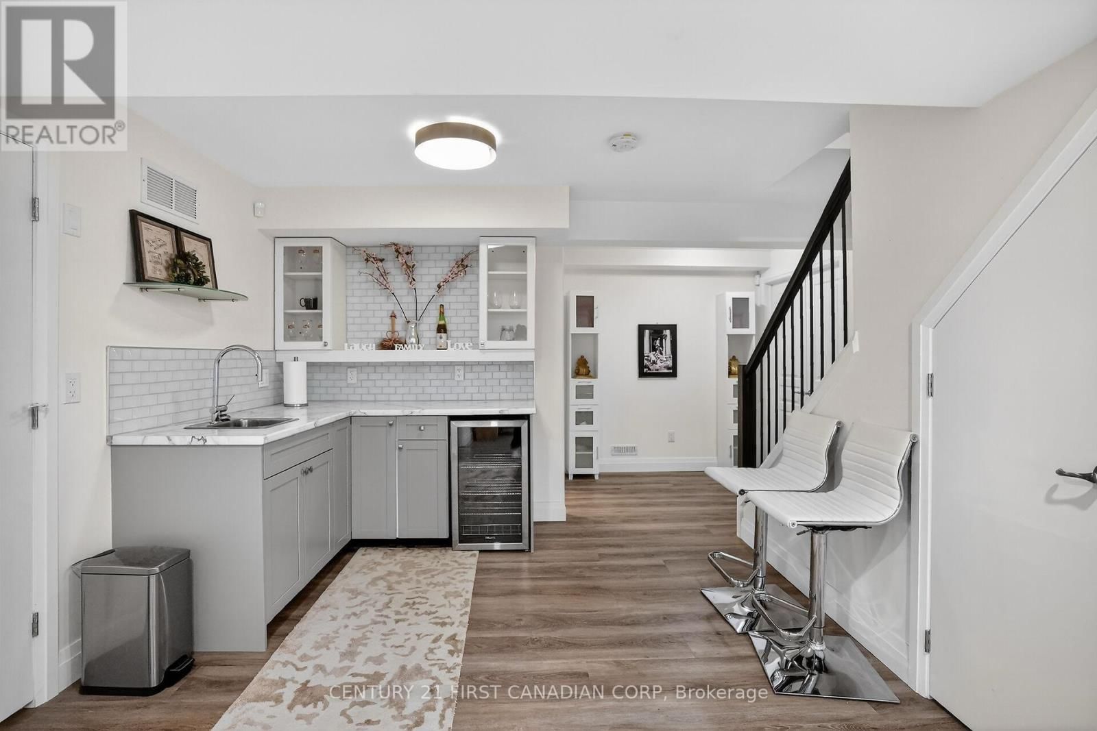 1983 QUARRIER ROAD Image 35