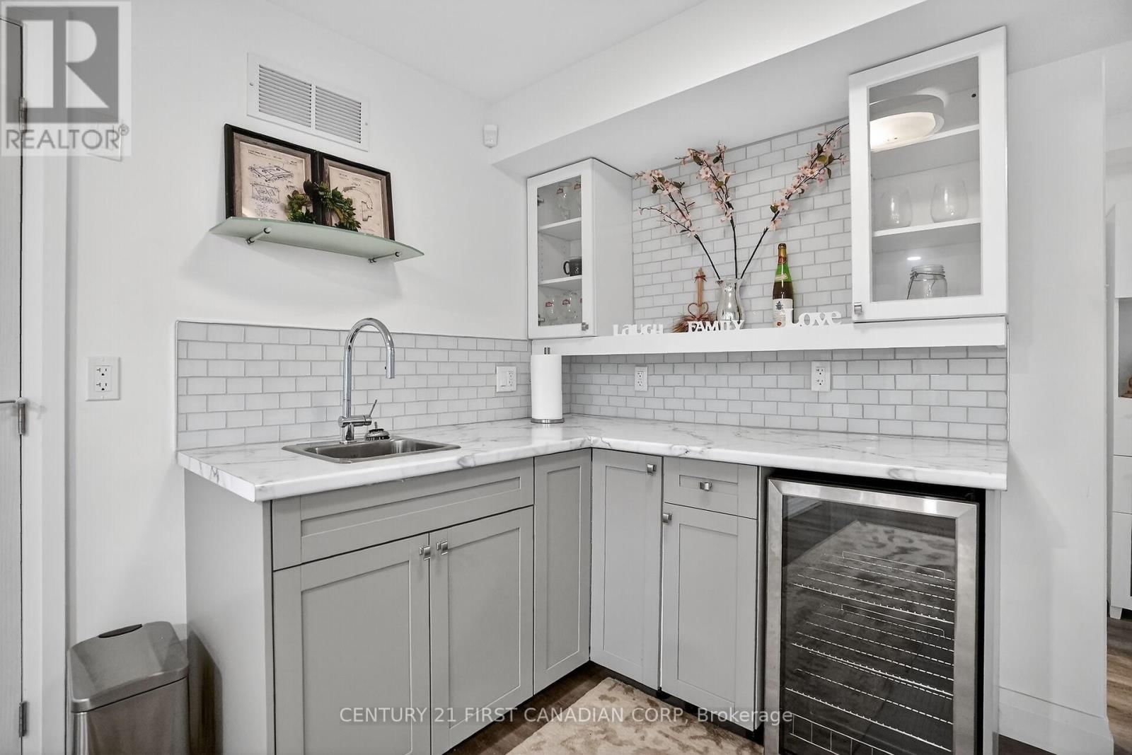 1983 QUARRIER ROAD Image 36