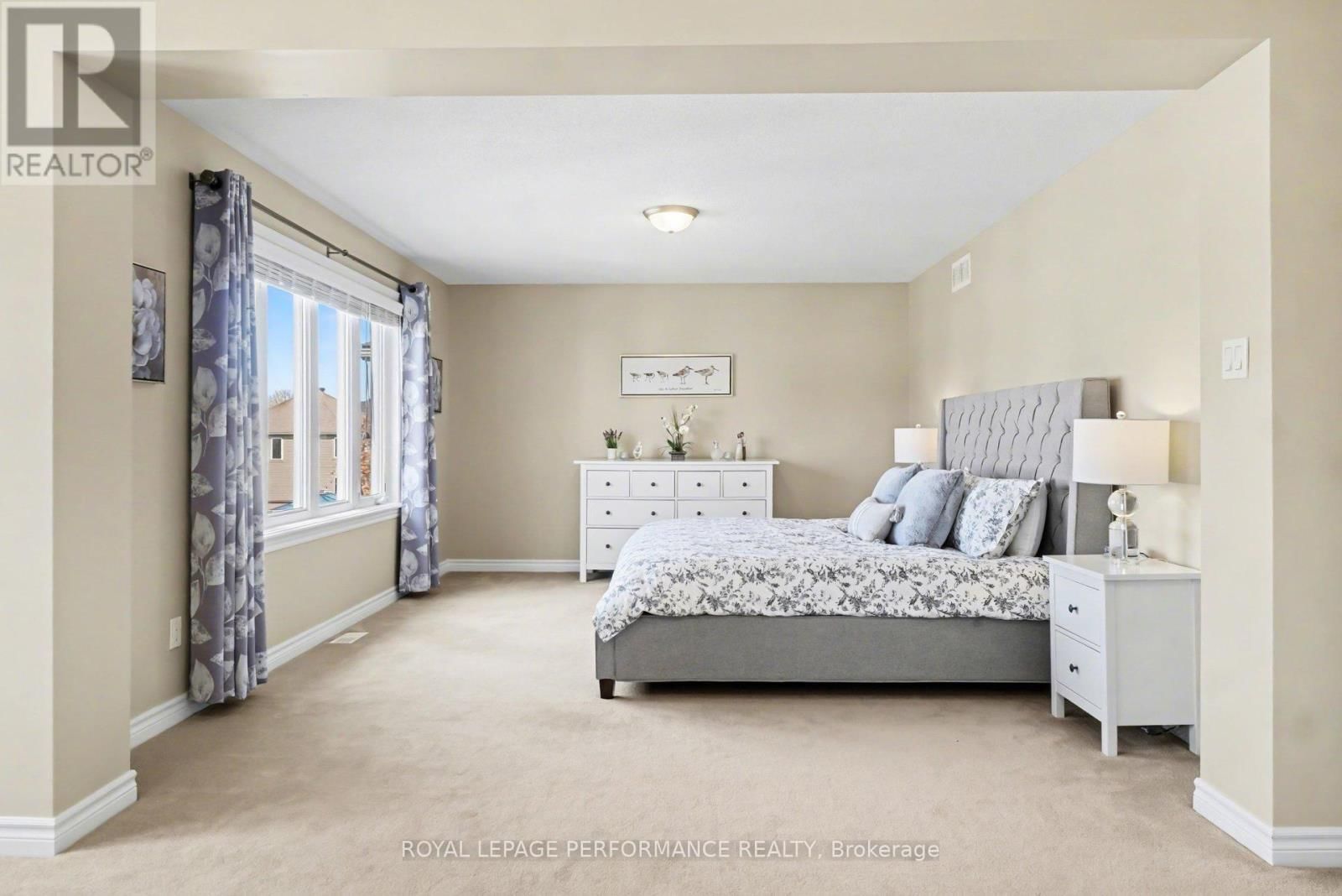 1828 MICKELBERRY CRESCENT Image 25