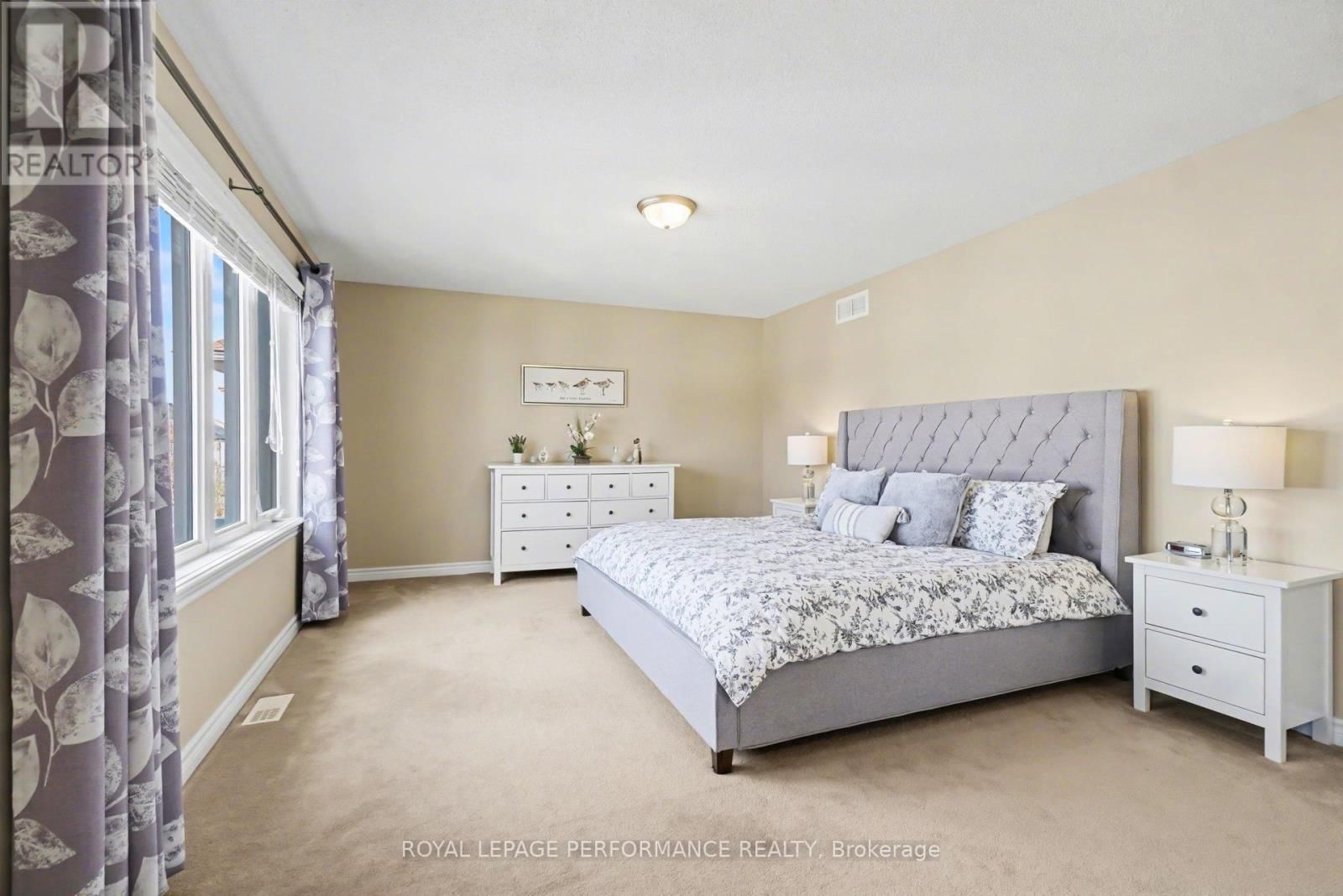 1828 MICKELBERRY CRESCENT Image 28